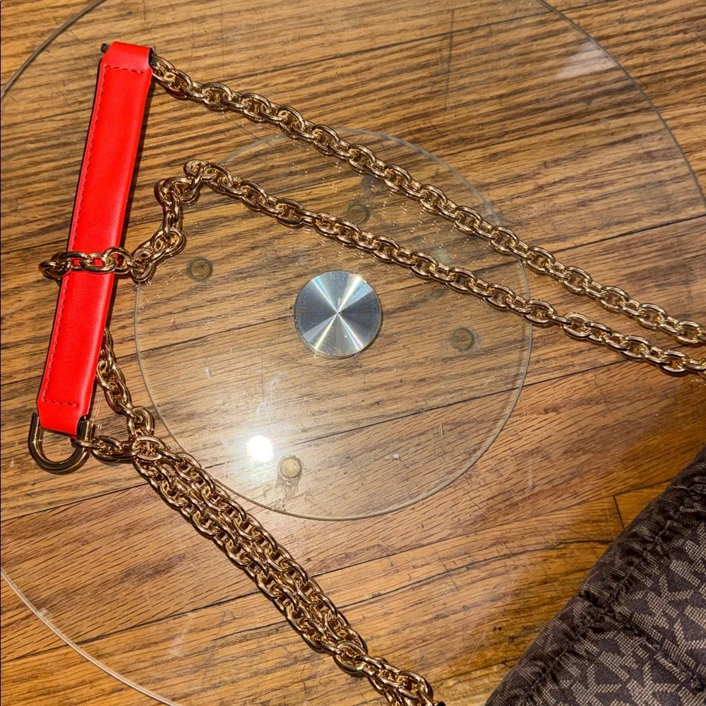 •MICHAEL KORS•NWOT BROWN & TAN LARGE QUILTED SIGNATURE-LOGO SHOULDER BAG $398.00 - Picture 14 of 14